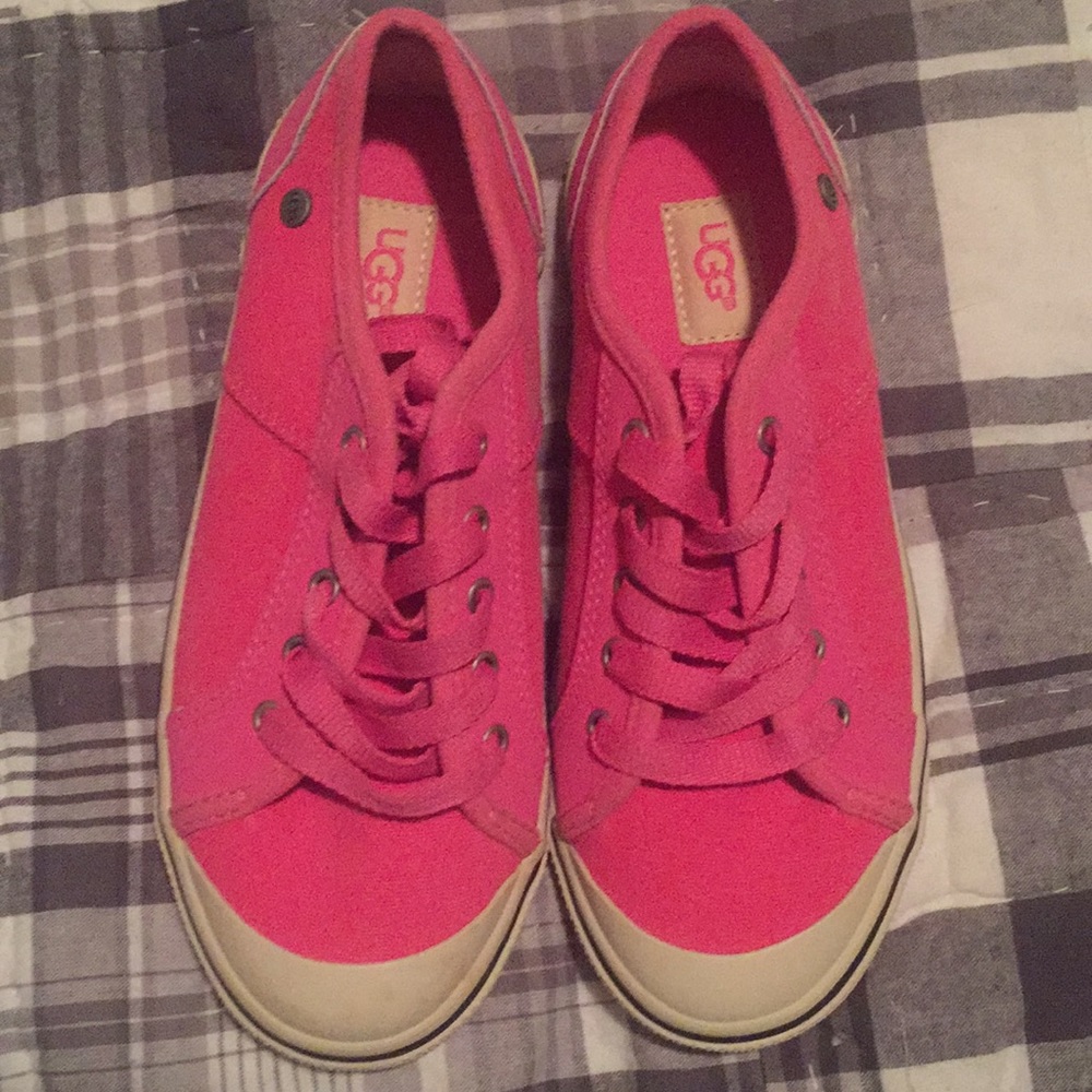 Ugg tennis shoes